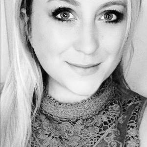 Meet your Posher, Stacy